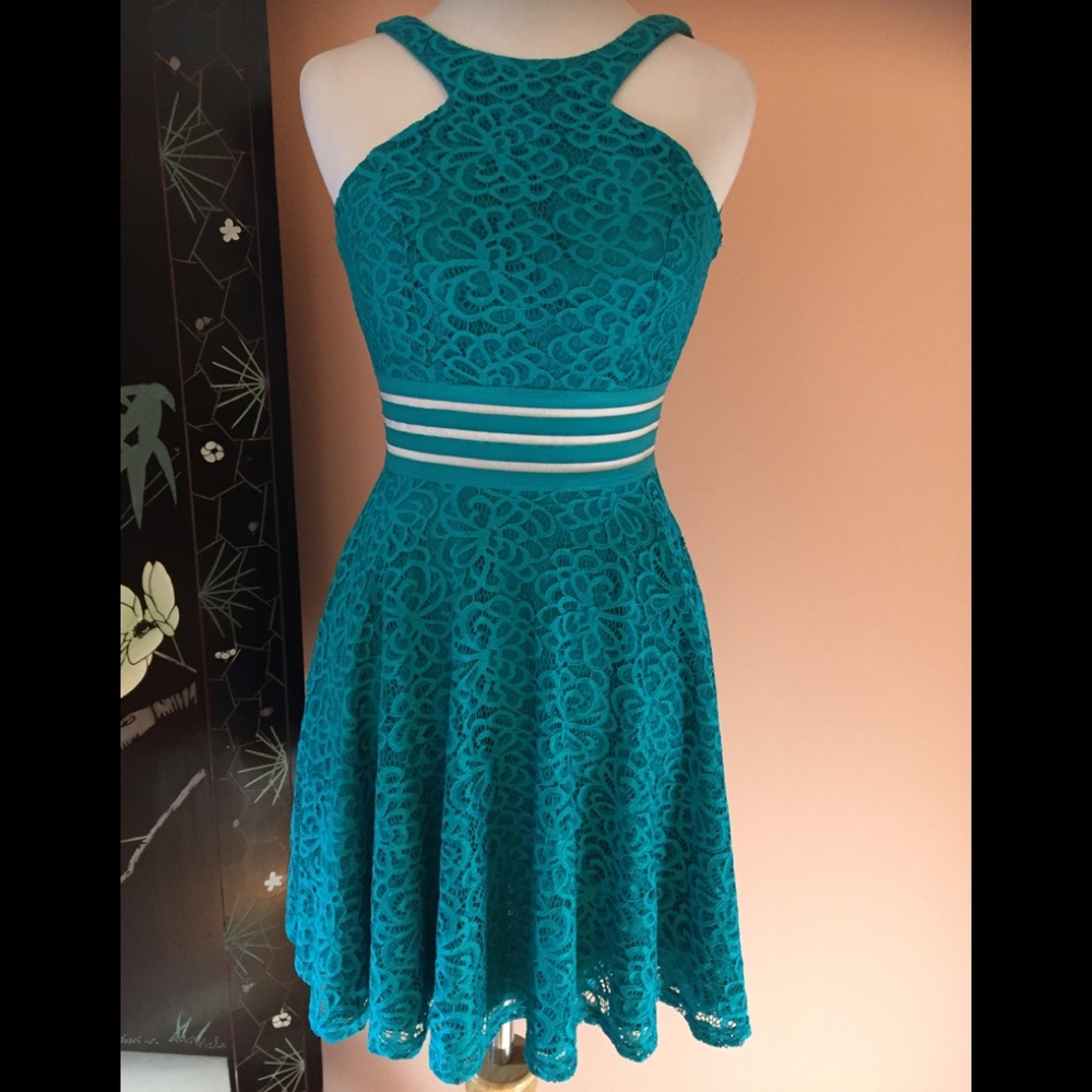 NWOT~Stunning Fit & Flare Dress w/Illusion Waist